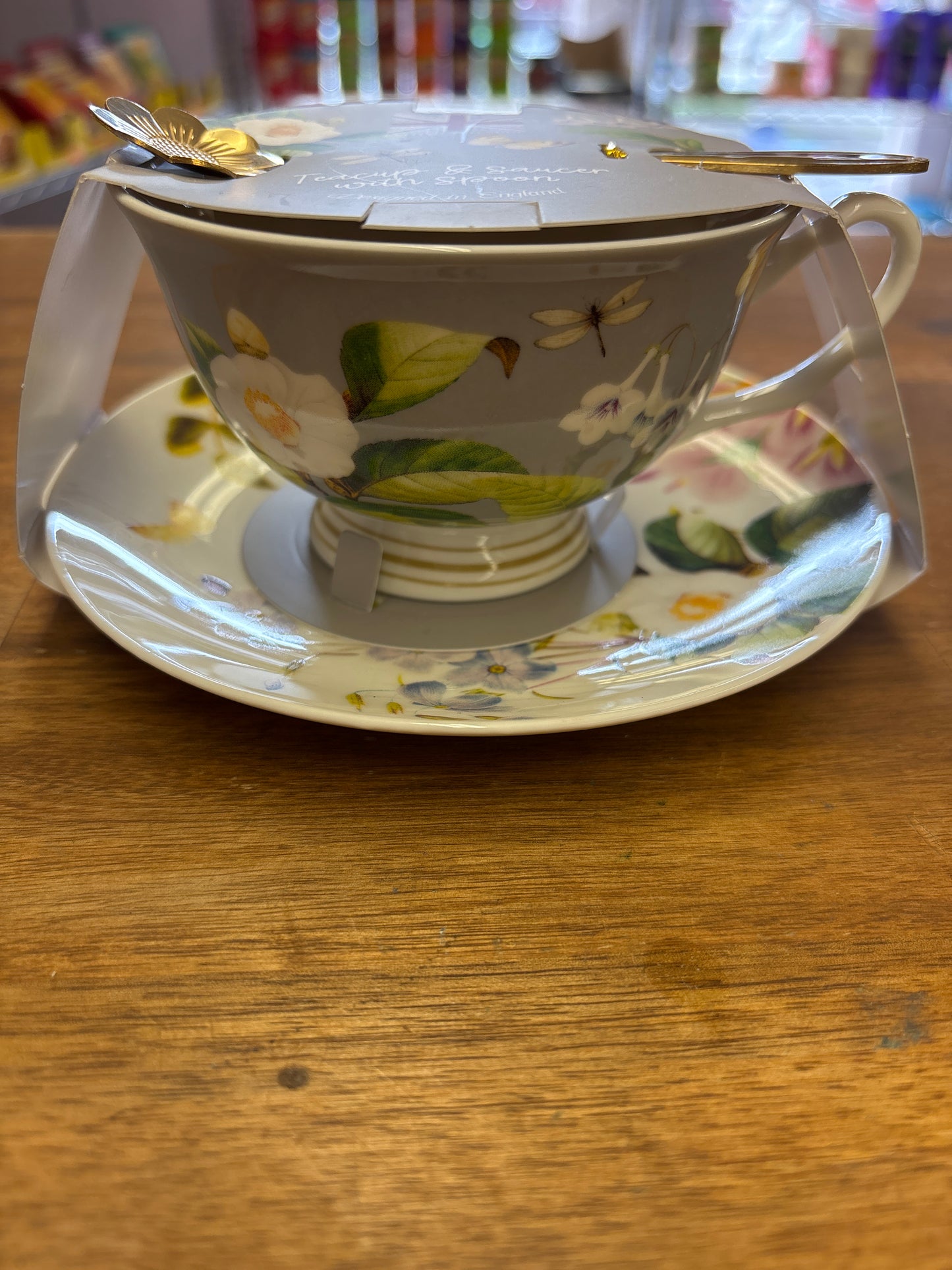 Teacup & saucer with spoon